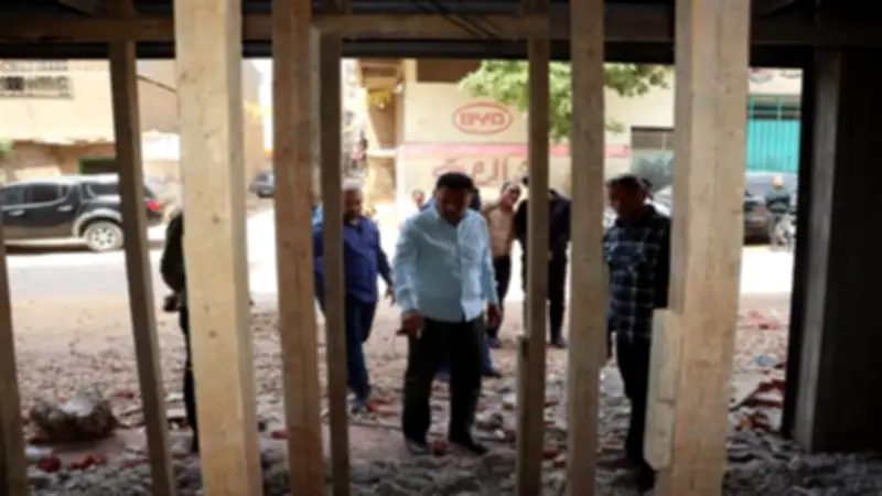 محافظ القليوبية يقيل مدير تنظيم حي شرق شبرا الخيمة في جولة مفاجئة