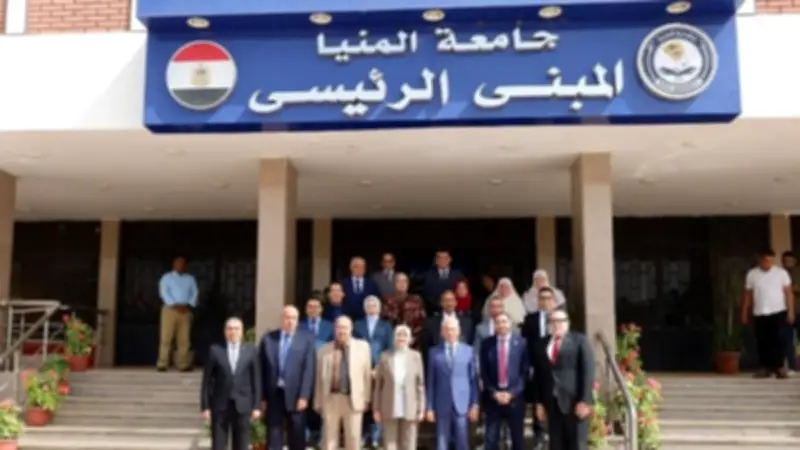 رئيس جامعة المنيا يستقبل فرق الجودة لتقييم كليتي التربية والحاسبات