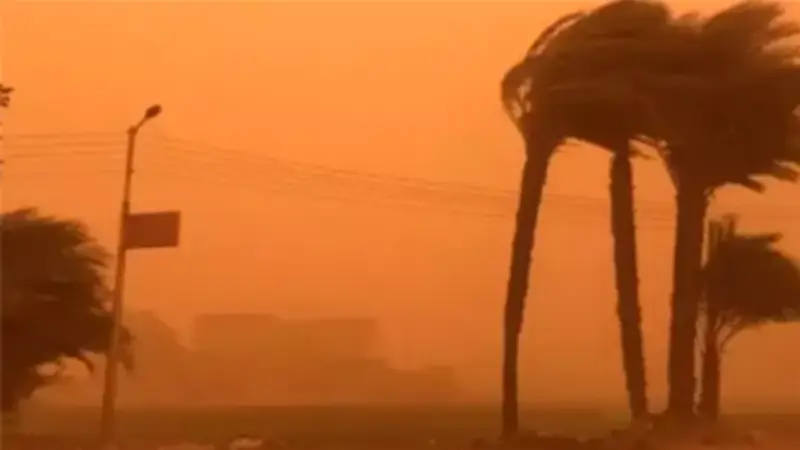 رياح مثيرة للرمال تضرب جنوب مصر وسحب على البحر الأحمر