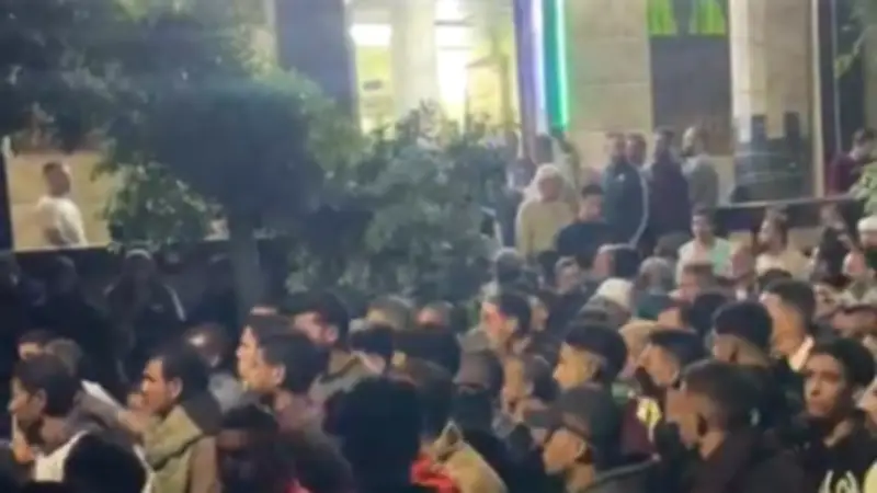 تشييع جثمان شاب قتل في مشاجرة دفاعا عن خطيبته ببنها
