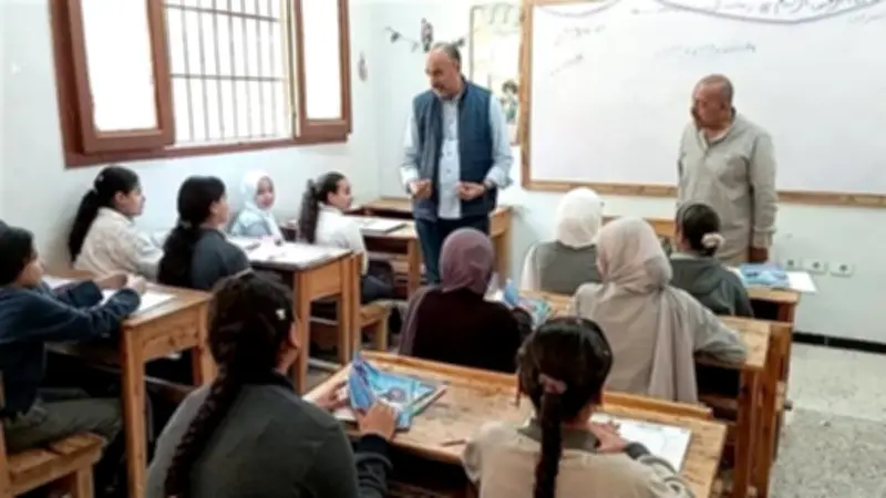 أزمة "رغيفين عيش وكيس فول" تعيد فتح ملف إهانة مديرة مدرسة في بني سويف