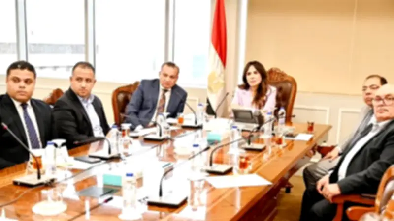 وزيرة الإسكان تتابع تنفيذ مشروعات الجهاز المركزي للتعمير بالإسكندرية