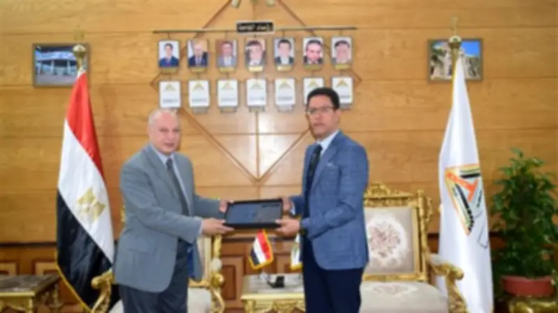 بروتوكول تعاون بين جامعة بنها وصندوق دعم صناعة الغزل والمنسوجات