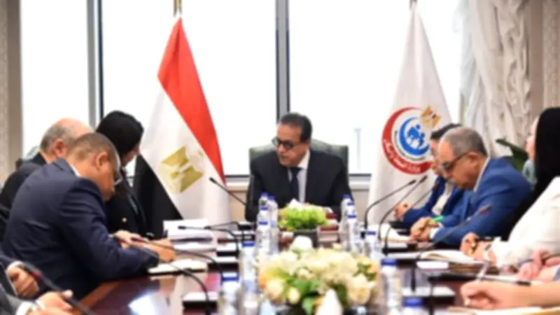 خالد عبد الغفار يبحث مع البنك الدولي توطين صناعة الدواء وتعزيز الاستثمار الصحي