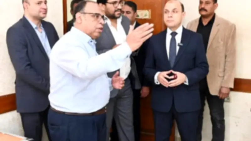 محافظ الغربية يتفقد التأمين الصحي لمتابعة إنجاز معاملات المرضى