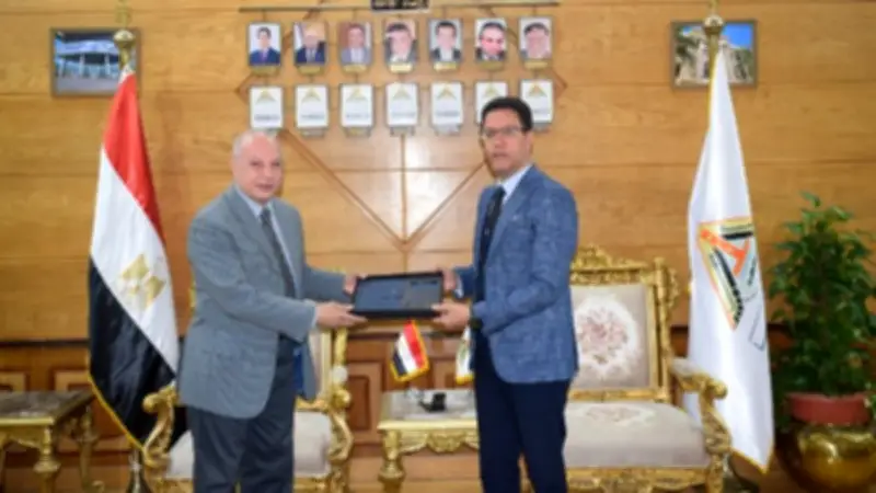 توقيع بروتوكول تعاون بين جامعة بنها وصندوق دعم صناعة الغزل والمنسوجات