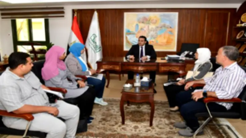 نائب محافظ الفيوم يتابع مشروعات الرصف بسنورس وأبشواي بعد شكاوى الأهالي