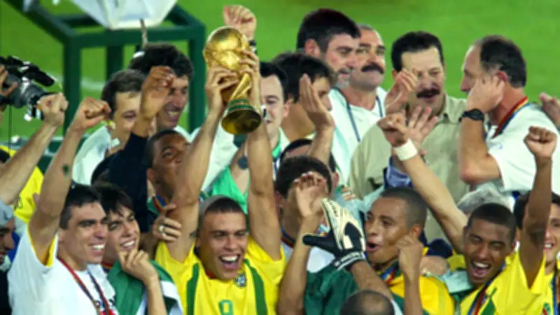 حكاية البرازيل وكأس العالم.. البطل التاريخي يجسد معنى المتعة الكروية