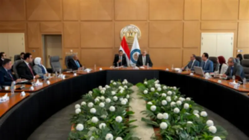 وزيرا البترول والشباب يعقدان مائدة مستديرة لتمكين الشباب بقطاع الطاقة