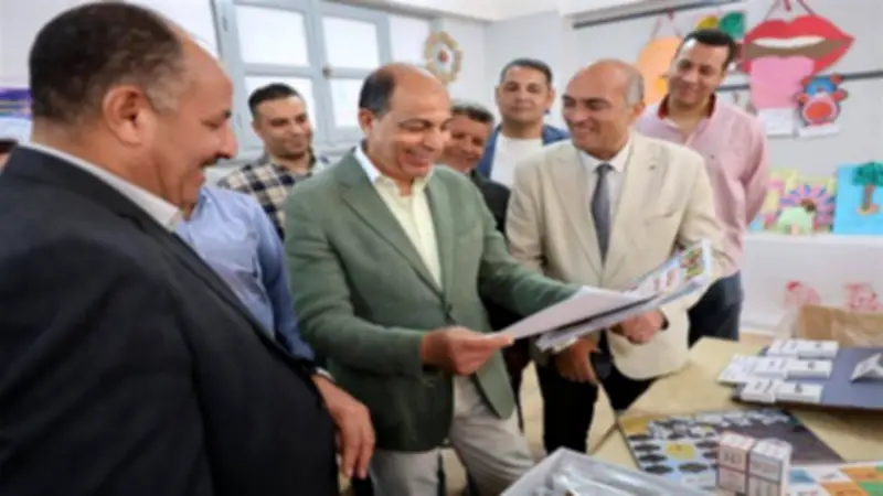 محافظ المنيا يوجه بتوفير بيئة تعليمية آمنة تدعم الإبداع والتميز