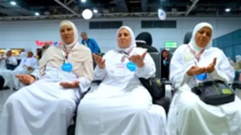 مغادرة أول فوج من حجاج القرعة إلى الأراضي المقدسة