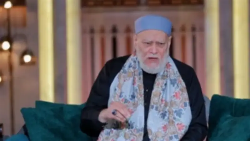 علي جمعة يشرح أركان وواجبات وسنن العمرة ويوضح حكم الحلق للنساء