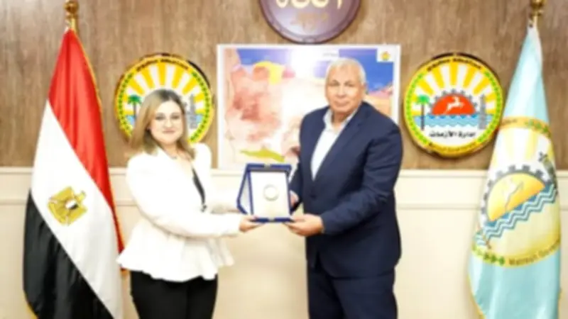 تركيا تعتزم استثمارات ضخمة في مشروعات تنموية بمطروح المصرية