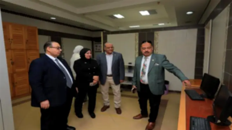 رئيس جامعة كفر الشيخ يتفقد مركز تأهيل وعلاج المصابين بكلية العلاج الطبيعي