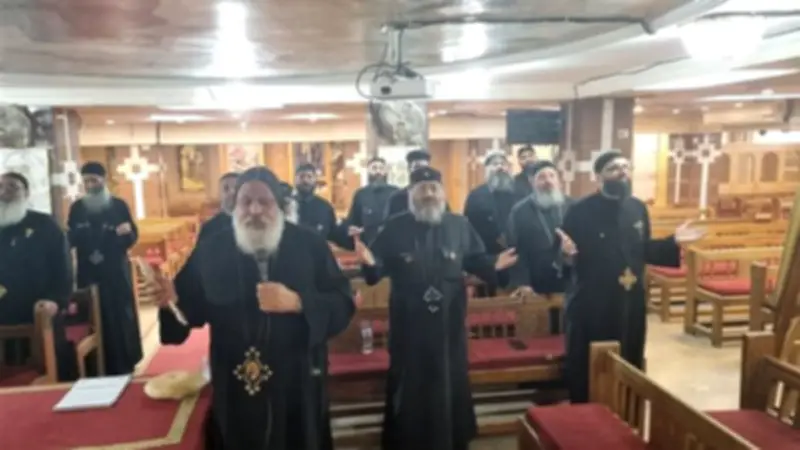 الأنبا ميخائيل يناقش آليات العمل الرعوي في إيبارشية حلوان