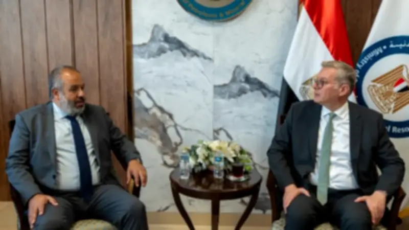 وزير البترول يتابع تنفيذ مجمع الأسمدة الفوسفاتية بالسخنة