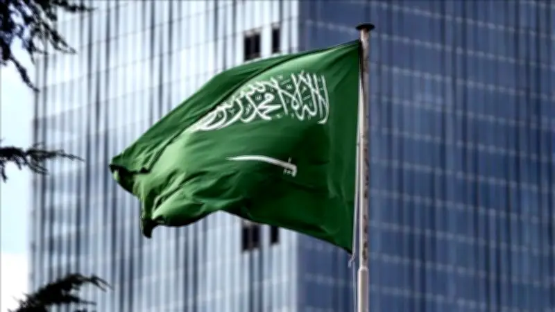 الخارجية السعودية تطالب إيران بوقف الاعتداءات والالتزام بالقانون الدولي