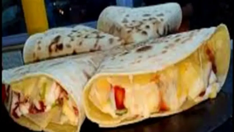 طريقة عمل الكريب بحشو الميكس جبن في المنزل بمكونات بسيطة