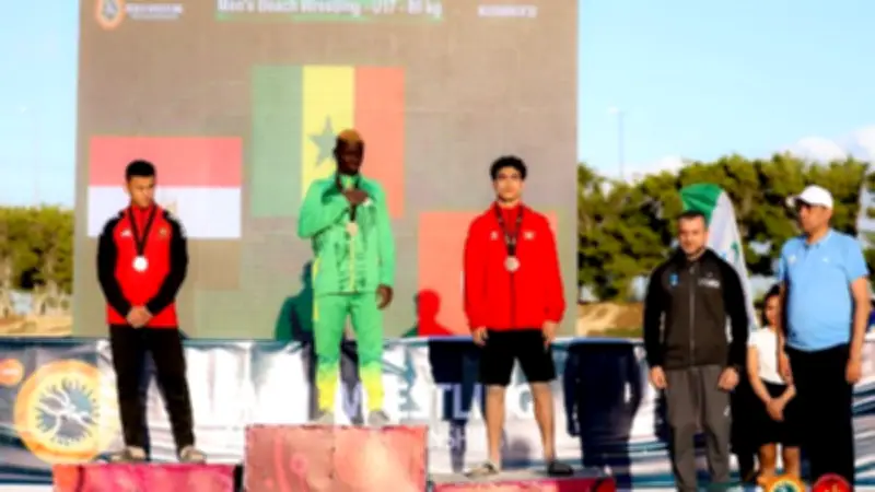 محافظ أسيوط يثني على إنجاز لاعبي المصارعة الشاطئية في أفريقيا