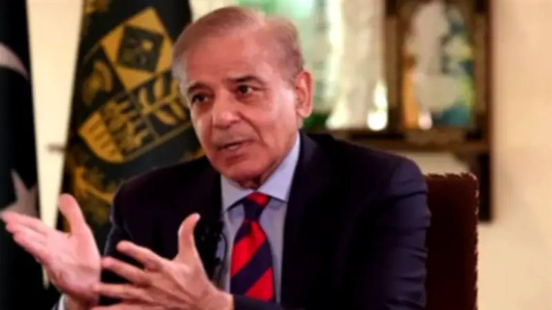 شهباز شريف يدين الهجمات الإيرانية على الإمارات ويدعو لاحترام وقف النار