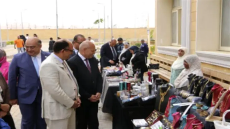محافظ القاهرة يفتتح معرض الحرف التراثية بجامعة العاصمة الأهلية