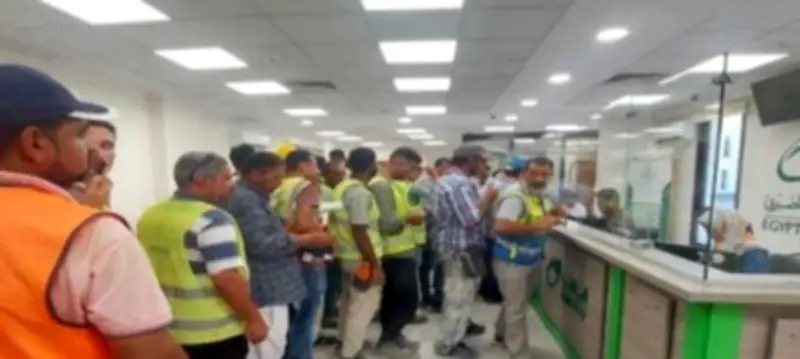 الحكومة توضح ضوابط صرف منح العمالة غير المنتظمة عبر المقاولين والشركات فقط