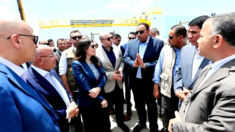 وزيرة الإسكان ومحافظ الفيوم يتفقدان توسعات محطة مياه العزب الجديدة