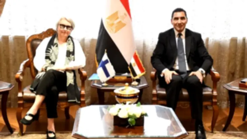 وزير الرياضة يبحث مع سفيرة فنلندا تعزيز التعاون في الجمباز وتبادل الوفود الشبابية