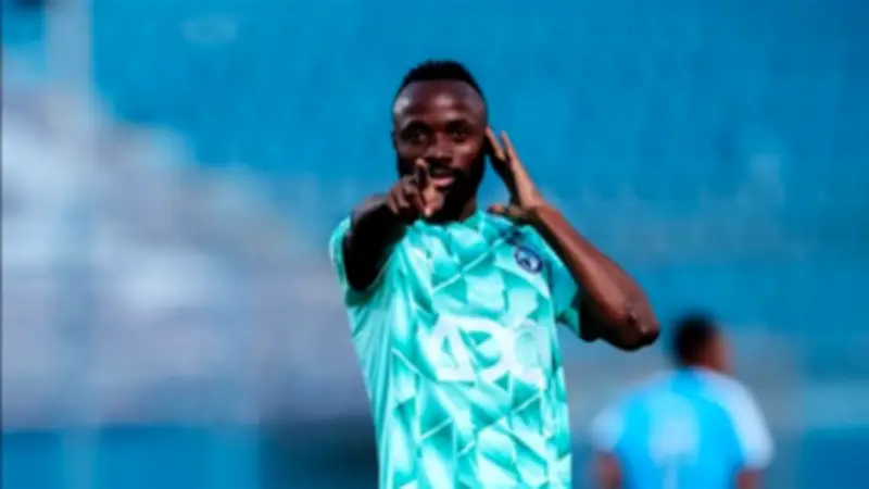 ماييلي يقود هجوم بيراميدز أمام سيراميكا كليوباترا بالدوري المصري