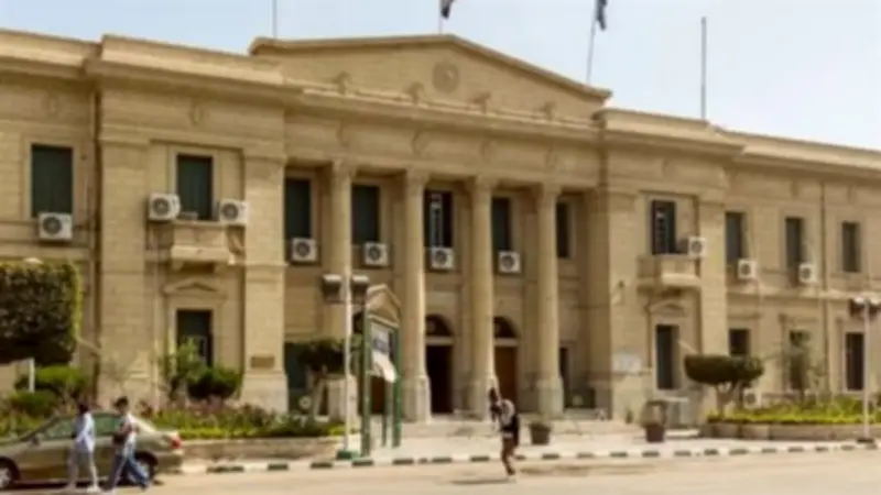 تجارة القاهرة تعلن جدول امتحانات الساعات غير المعتمدة وفتح باب التسجيل