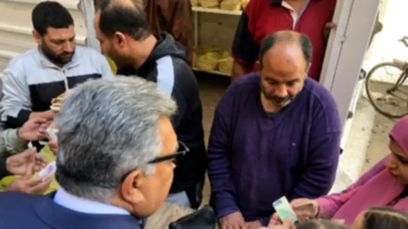 محافظ الدقهلية يتفقد منافذ الخبز المدعم بالمنصورة ويوجه بتوسيع الخدمة