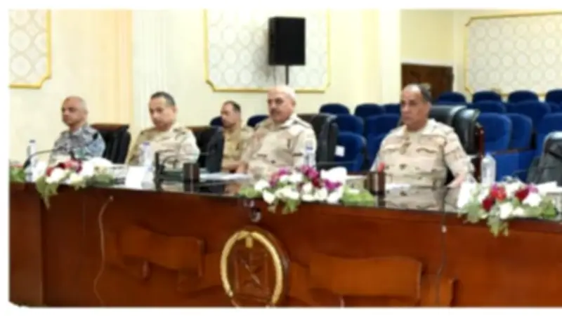 وزير الدفاع: تأمين حدود مصر مهمة مقدسة لا تهاون فيها ونعمل بأقصى اليقظة
