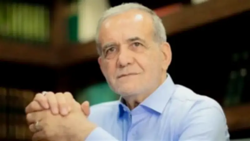 بزشكيان يطالب وزير العدل بالتعامل مع المخالفين لارتفاع أسعار السلع في إيران
