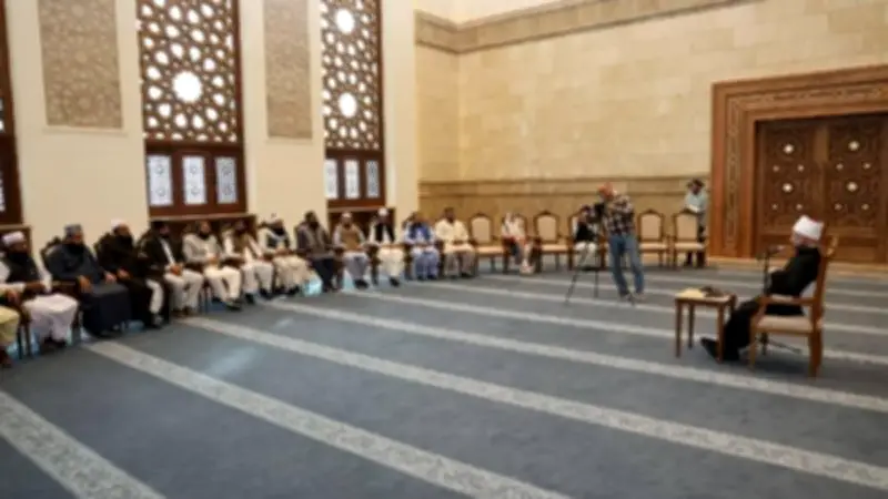 وزير الأوقاف يستقبل وفدًا من علماء باكستان بمسجد مصر ويؤكد أهمية التصدي للشبهات