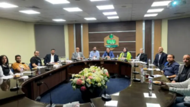مستثمرو العاشر يناقشون مؤتمرًا اقتصاديًا لمواجهة تحديات الصناعة