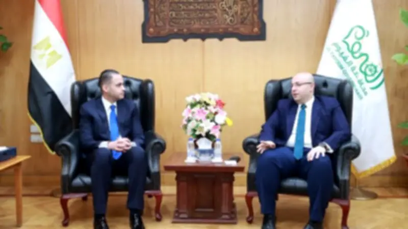 نائب وزير الصحة يبحث مع محافظ الفيوم تطوير المنظومة الصحية وتخفيف الأعباء عن المرضى