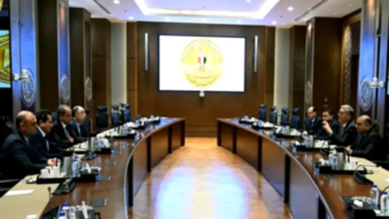 وزير البترول: نقل الخبرات المصرية في تشغيل وصيانة خطوط الغاز إلى لبنان