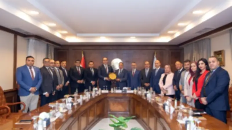 الشعب الجمهوري يناقش مستقبل التأمين الصحي الشامل مع السبكي