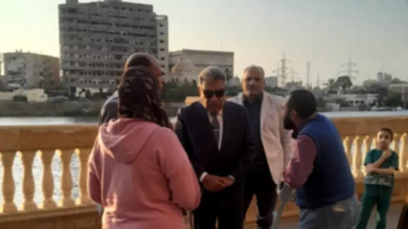 محافظ الدقهلية يتفقد أعمال تعزيز الخدمات بممشى المنصورة