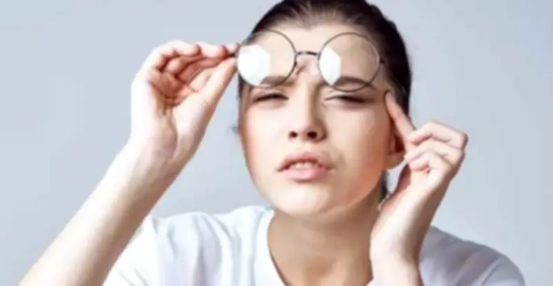 كيف تتخلص من الاستجماتيزم في عصر الشاشات؟