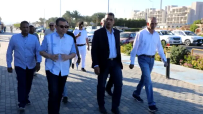 محافظ البحر الأحمر يوجه برفع إشغالات ممشى شمال الأحياء واستكماله حتى بيت الشباب