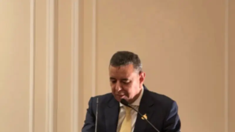 برلماني يطالب بحلول عاجلة لأزمات الإسكان والصرف الصحي بالإسماعيلية