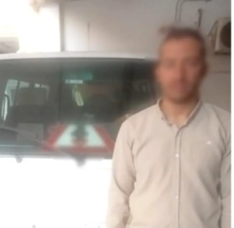 أمن القاهرة يضبط سائق ميكروباص هدد حياة المواطنين بالسير عكس الاتجاه