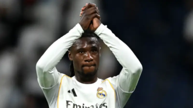 مصائب ريال مدريد تخدم كامافينجا قبل الكلاسيكو والمونديال