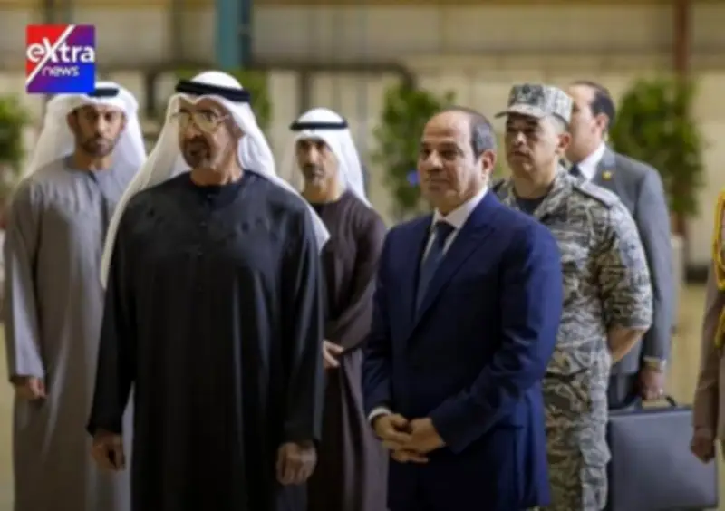 إكسترا نيوز تنشر صورًا لتفقد الرئيس السيسي مفارز المقاولات المصرية بالإمارات
