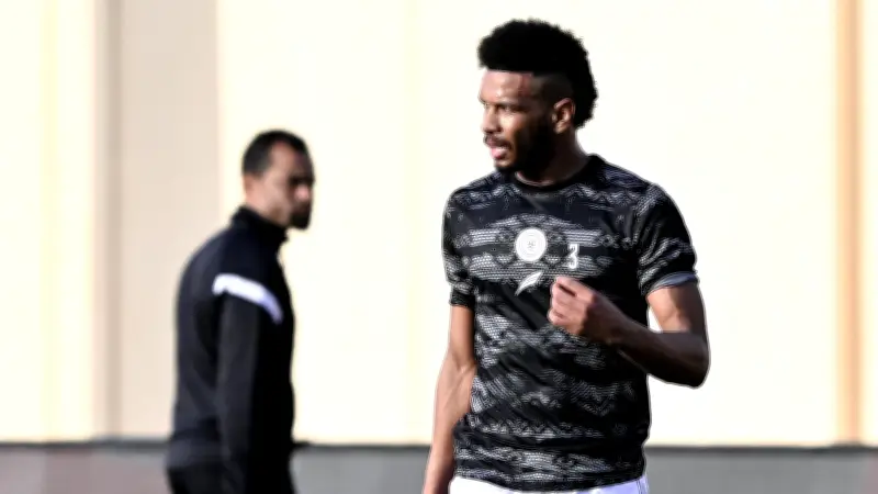 البليهي يثير الجدل باحتفال أزرق في مباراة النصر والشباب