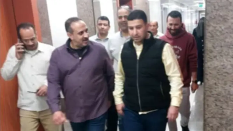 مدير الرعاية الصحية بالإسماعيلية يفاجئ مستشفى التل الكبير بجولة تفقدية
