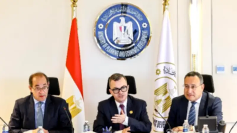 وزراء التخطيط والمالية والتعليم العالي يبحثون تطوير الجامعات وتمويلها