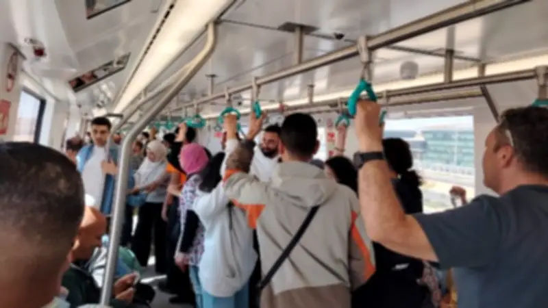 إقبال كثيف على مونوريل شرق النيل في آخر يوم للتشغيل المجاني