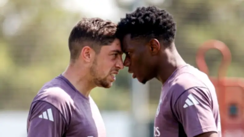 رسمياً.. ريال مدريد يغلق ملف شجار تشاوميني وفالفيردي بغرامة مليون يورو